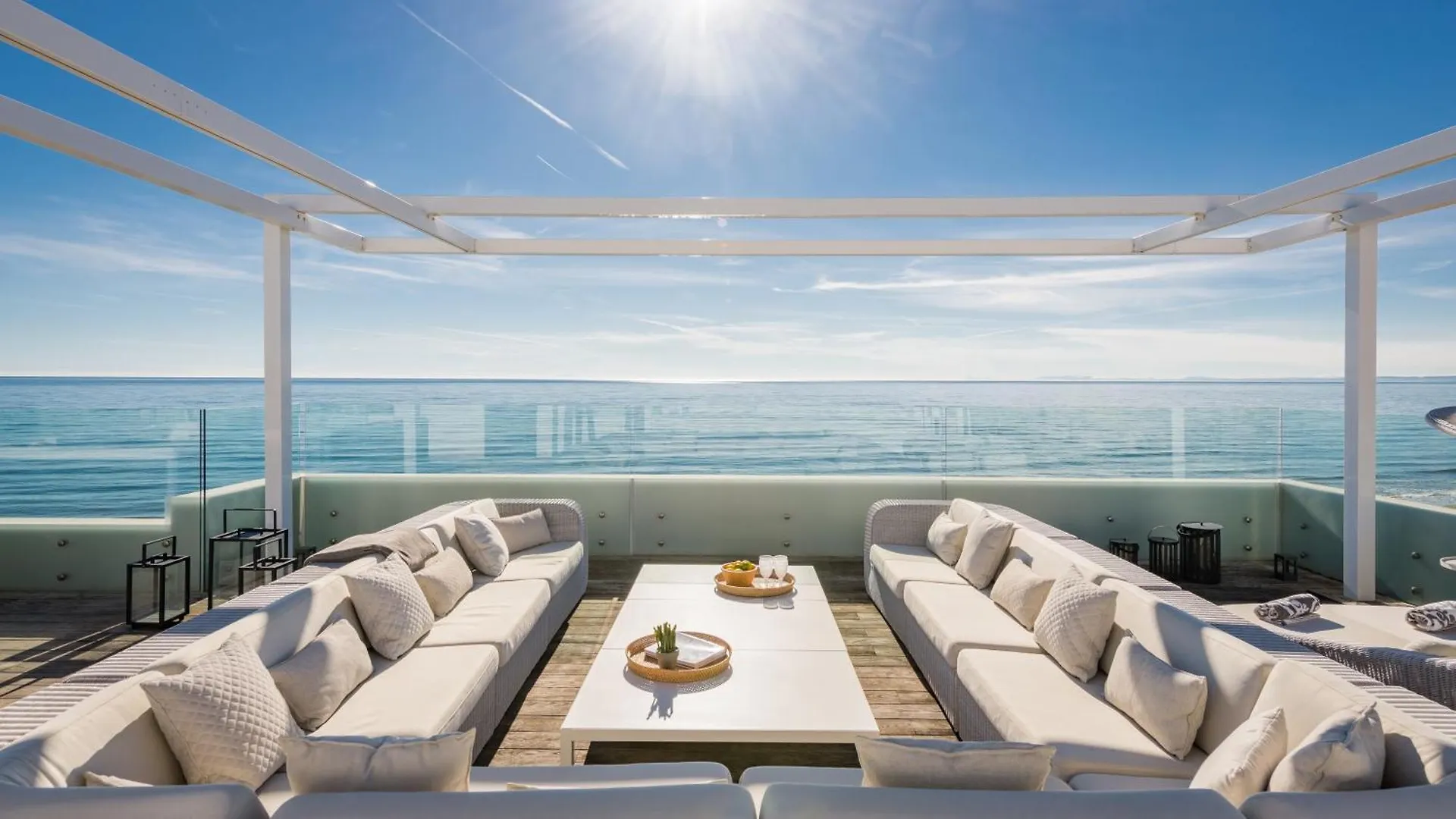 Breath Taking Front Line Beach Villa With Sauna & Jacuzzi Marbella