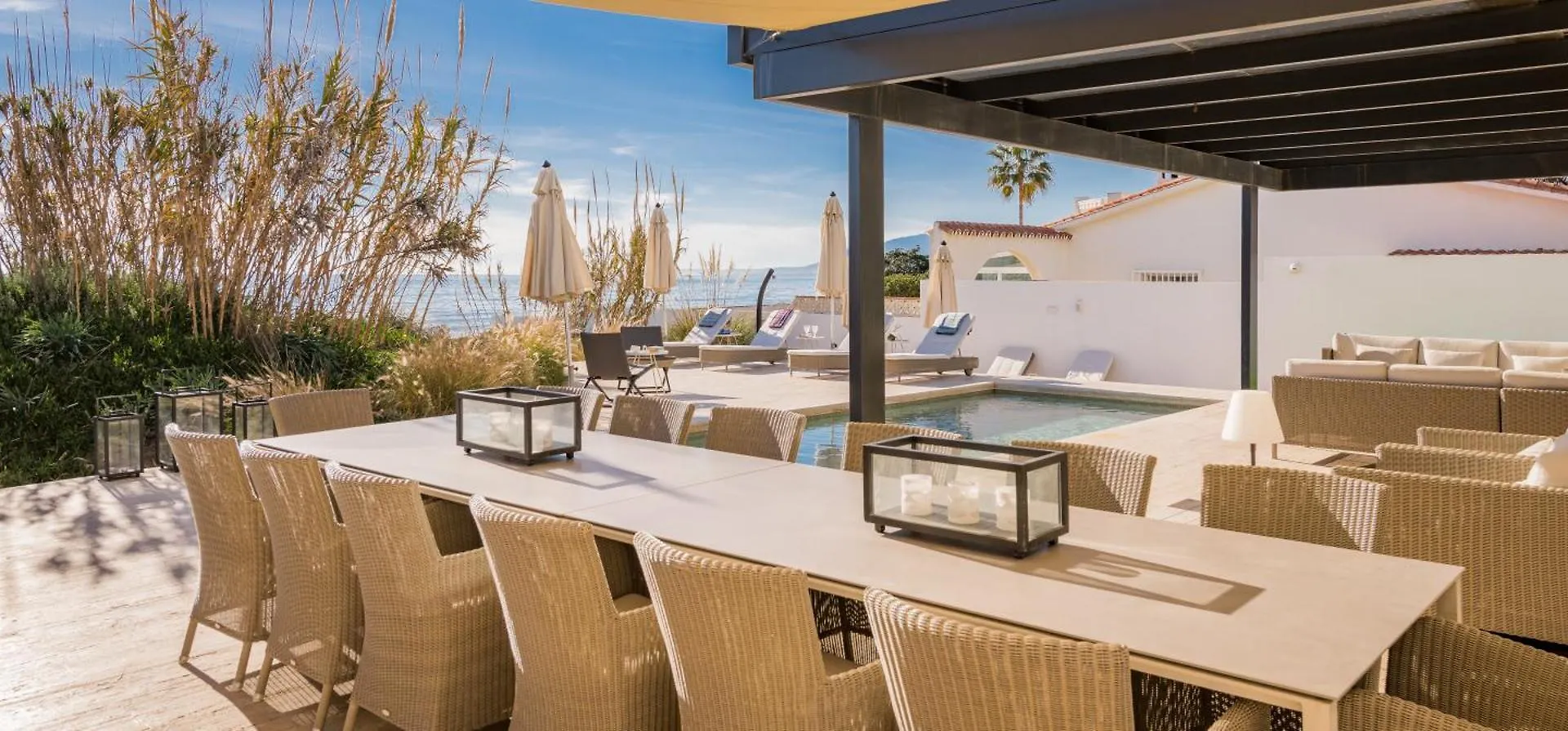 Breath Taking Front Line Beach Villa With Sauna & Jacuzzi Marbella