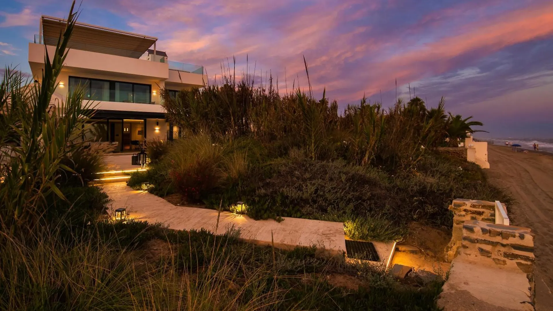 Breath Taking Front Line Beach Villa With Sauna & Jacuzzi Marbella Spain