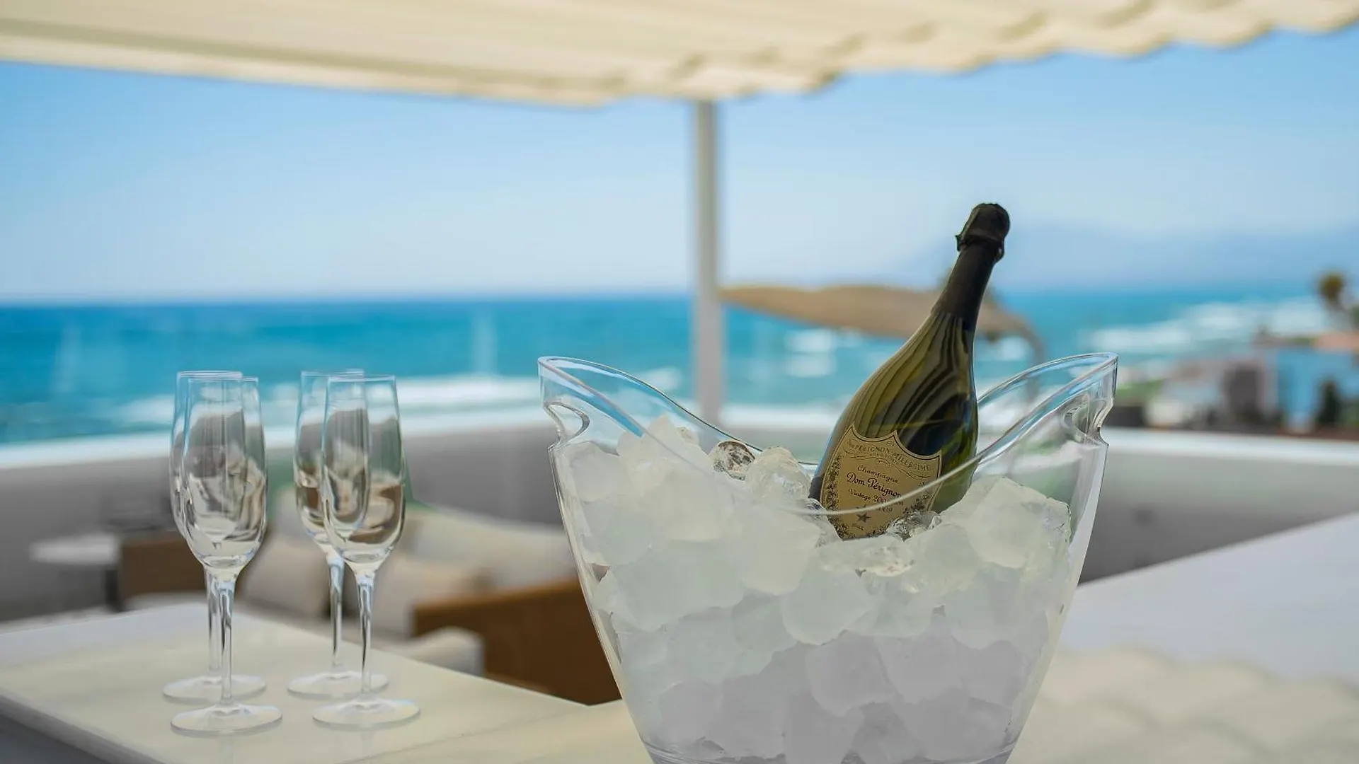 Breath Taking Front Line Beach Villa With Sauna & Jacuzzi Marbella 0*,