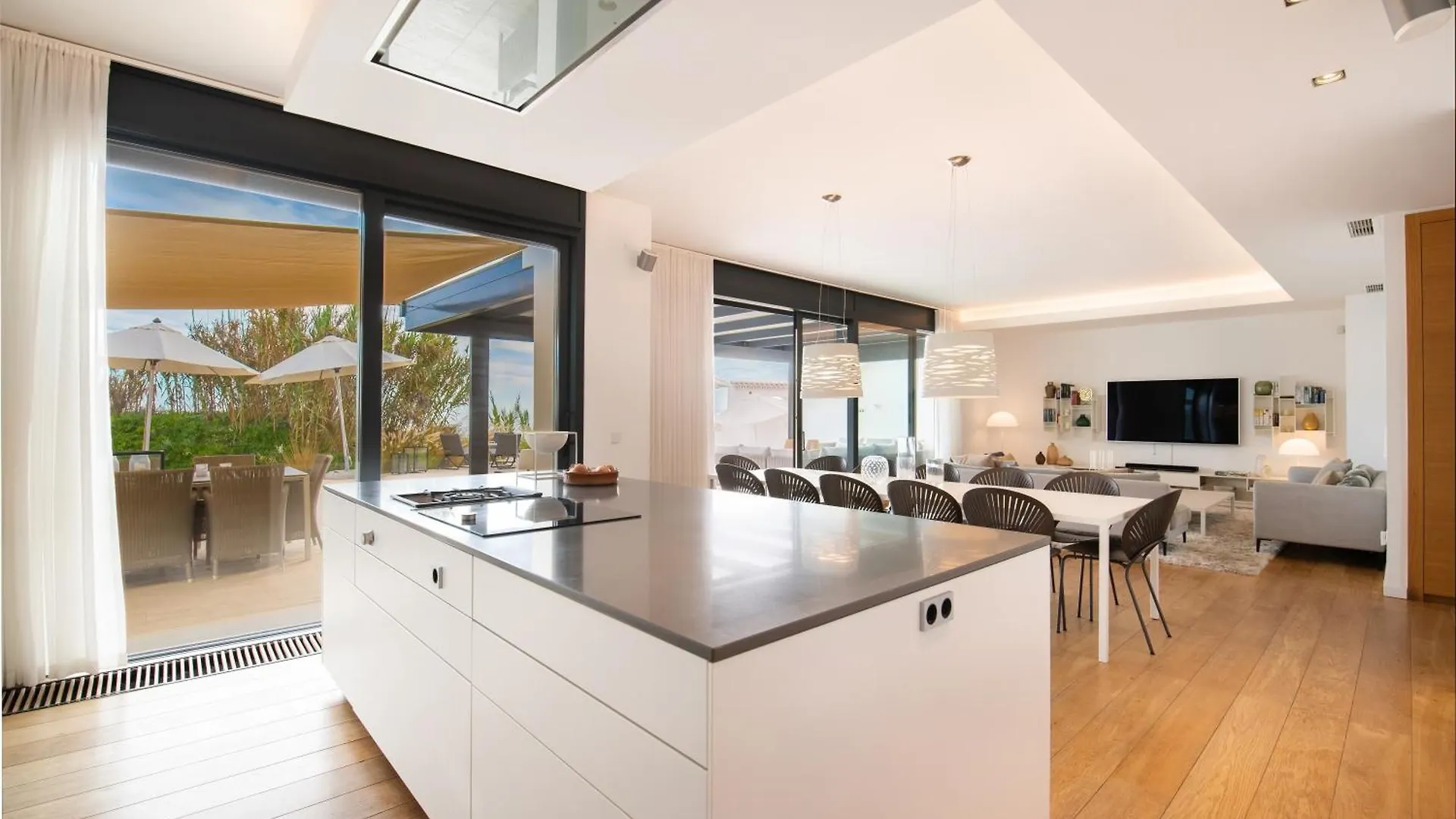 Breath Taking Front Line Beach Villa With Sauna & Jacuzzi Marbella 0*,  Spain