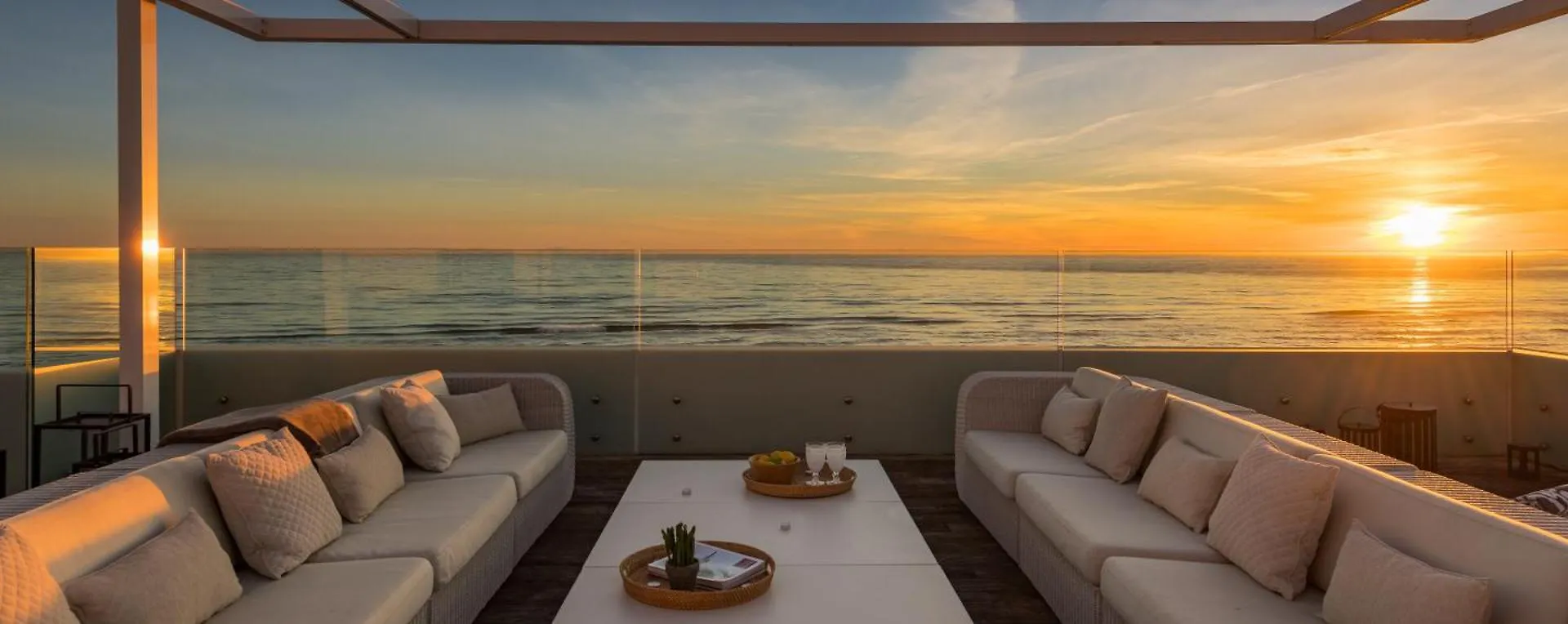Breath Taking Front Line Beach Villa With Sauna & Jacuzzi Marbella