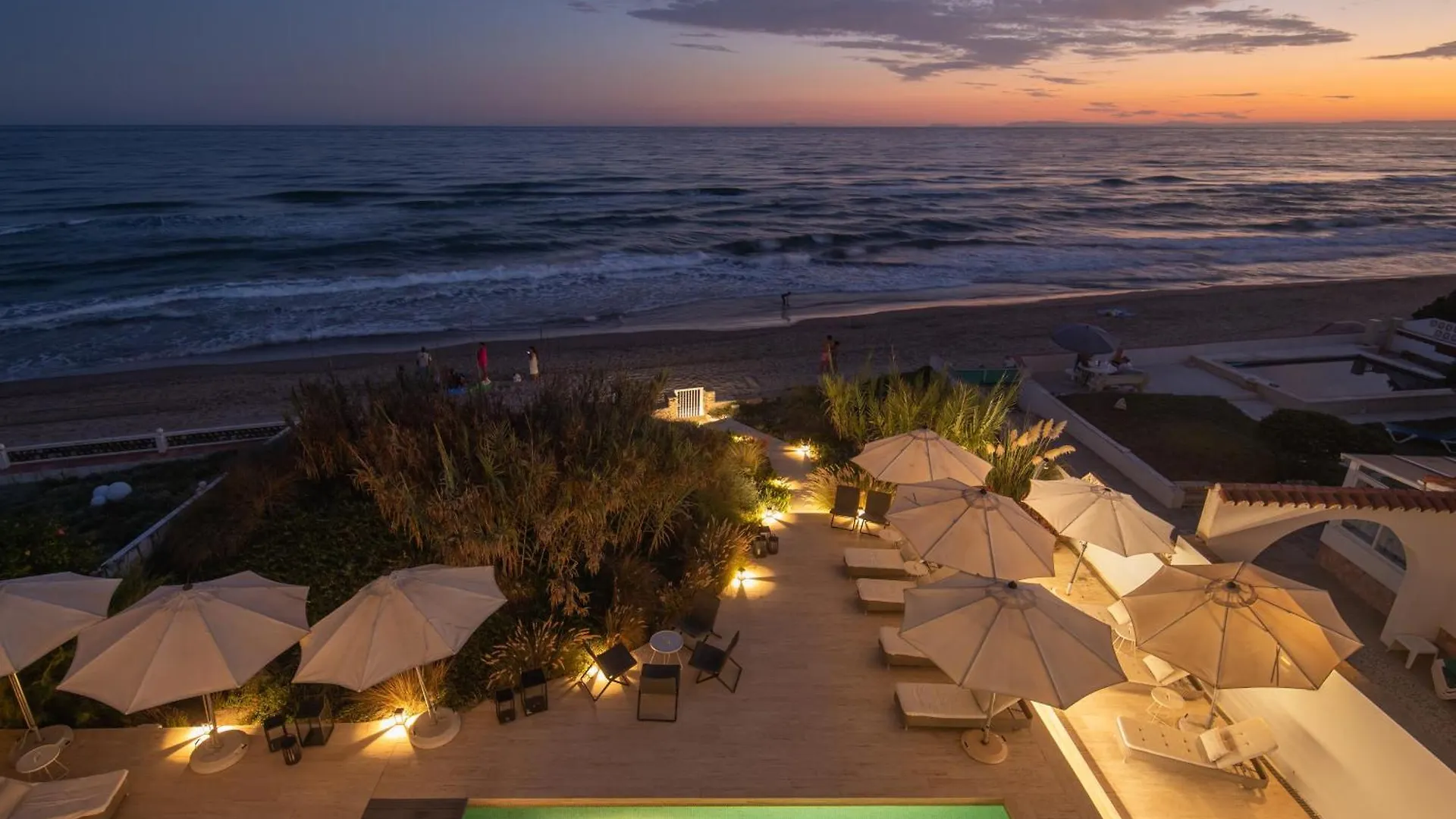 Breath Taking Front Line Beach Villa With Sauna & Jacuzzi Marbella